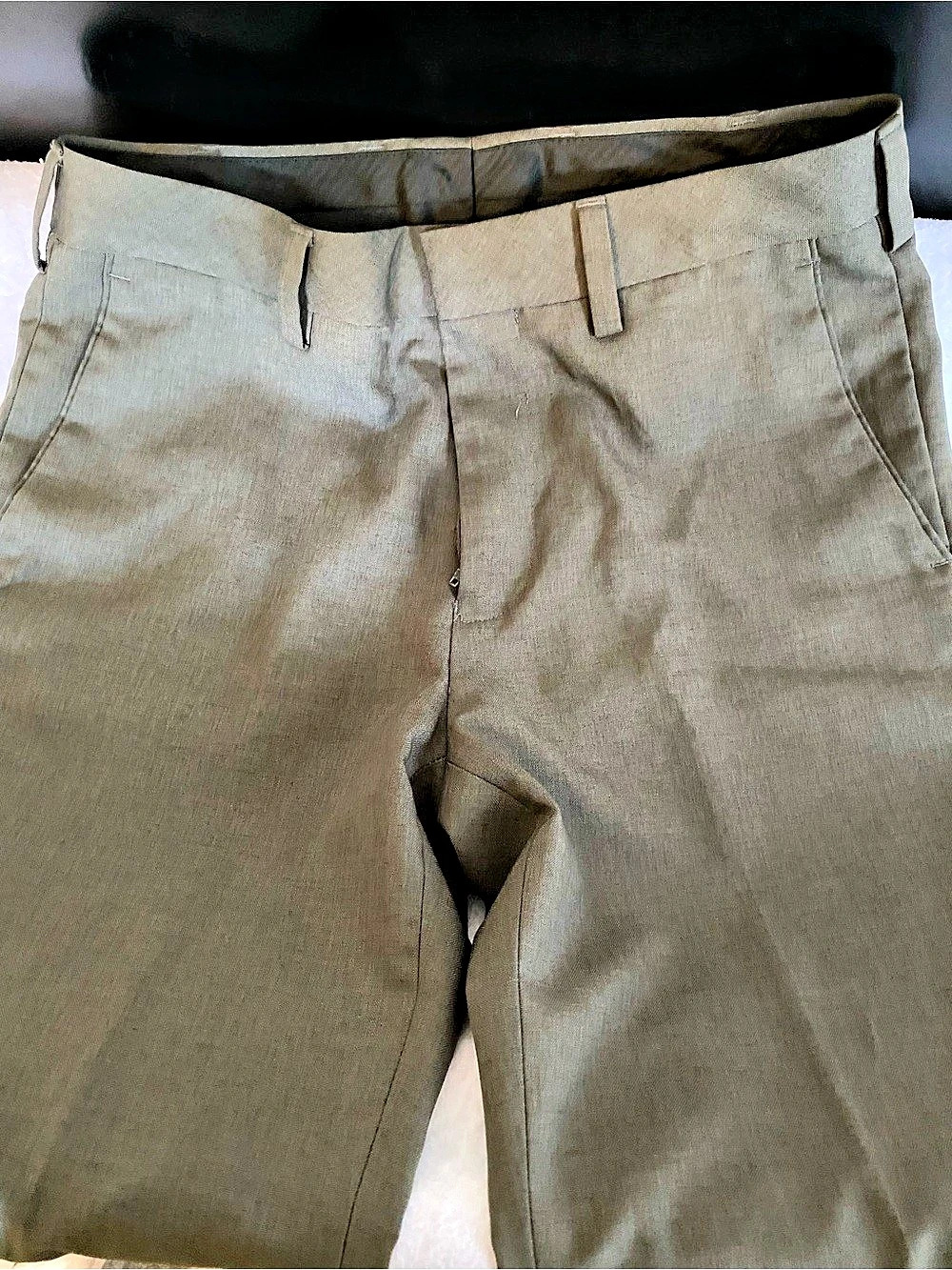 Like new Louis Raphael Men's Dress Pants Dark Gray Waist 30 x 32